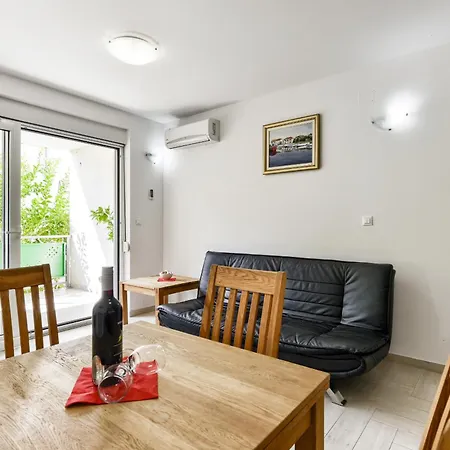 Apartament Batimat *